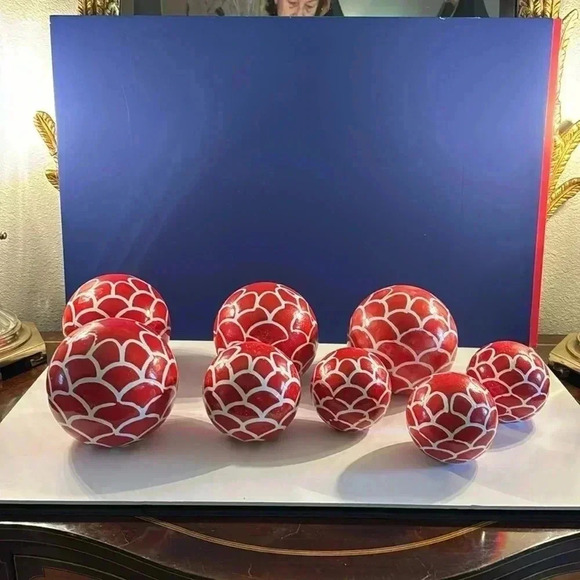 8 Decorative ceramic round balls Red & White purchased at Marshall’s - Picture 2 of 8